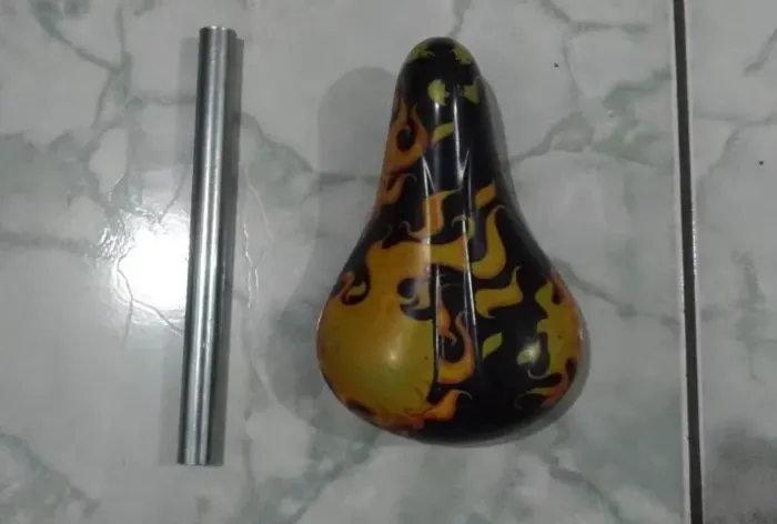 Selim Bike Aro 16 Hot Wheels + Canote (Novo/Original Kalf)