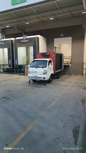 Ótimo caminhão refrigerado 