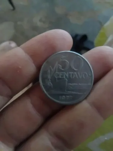 Moeda 50 centavos 1977 Verso invertido rara