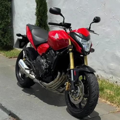 HORNET 600 - UNICO DONO - ENTRADA E PARCELA