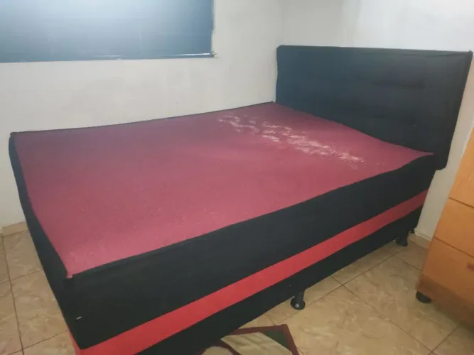 Vendo 3 cama uma de casal e 2 de solteiro por 600