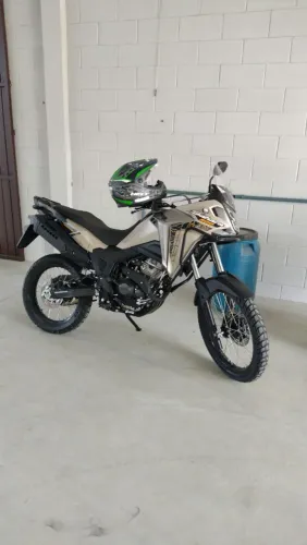 XRE 300 Sahara