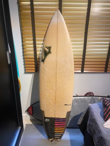 Prancha de surf 5,9? Surfreis