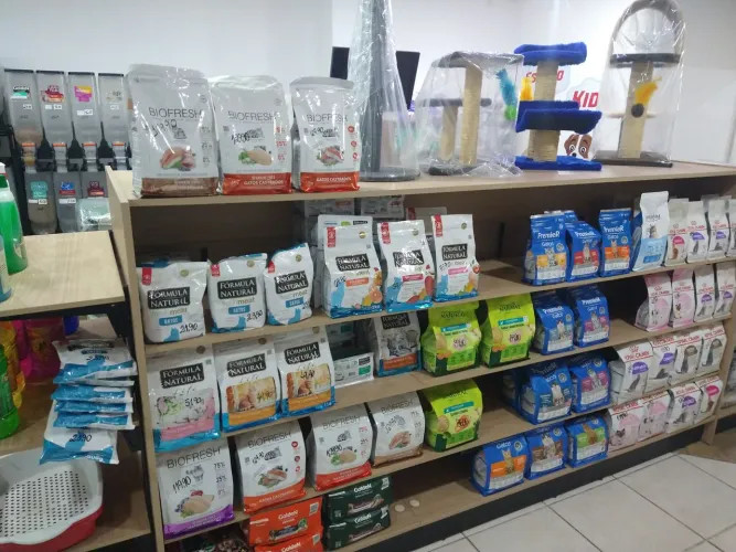 Vendo gôndola de madeira 