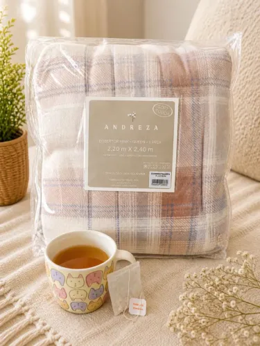 Manta/Cobertor Queen Size Xadrez <br>Soft Touch<br>R$ 102,00<br>Retirada na Chácara Santo Antônio
