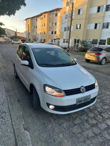 Volkswagen Fox 1.6 MI Total Flex 8V 5P 2013