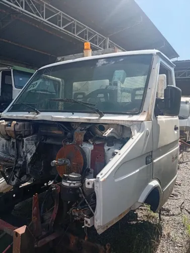 Cabine caminhão Iveco Daily