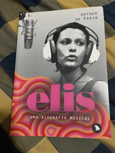 Livro Elis - Uma biografia musical