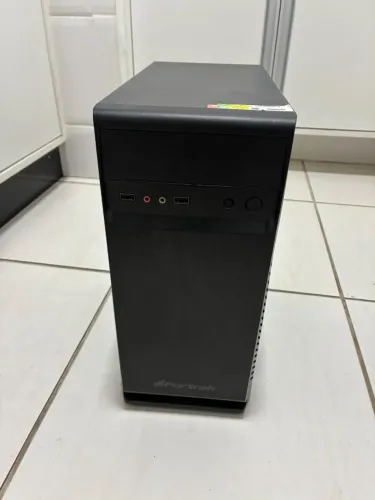 Gabinete Fortrek + Fonte 300W