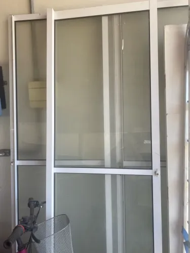 Esquadria de alumínio com vidro