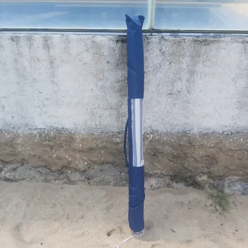 Detalhe: Disponível a partir de 13/10 - Pegar com vendedor - Sombrinha de praia