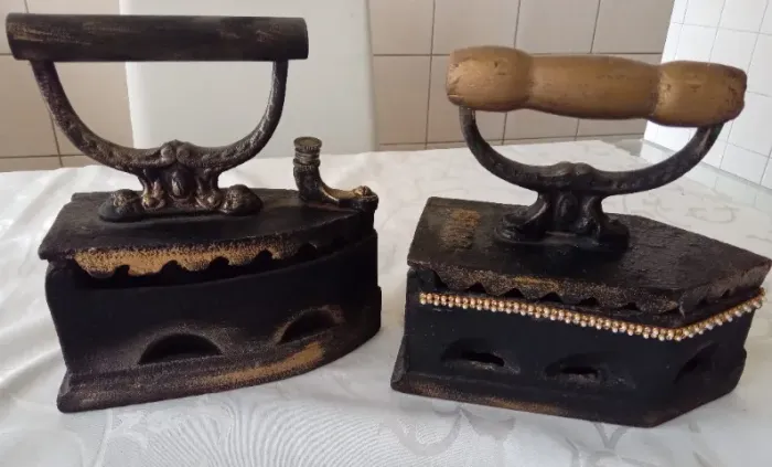 Ferro de passar a cinzas, para colecionador de relíquias.