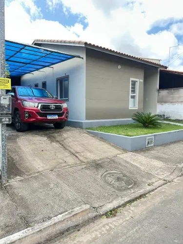Linda casa condomínio fechado no Turu
