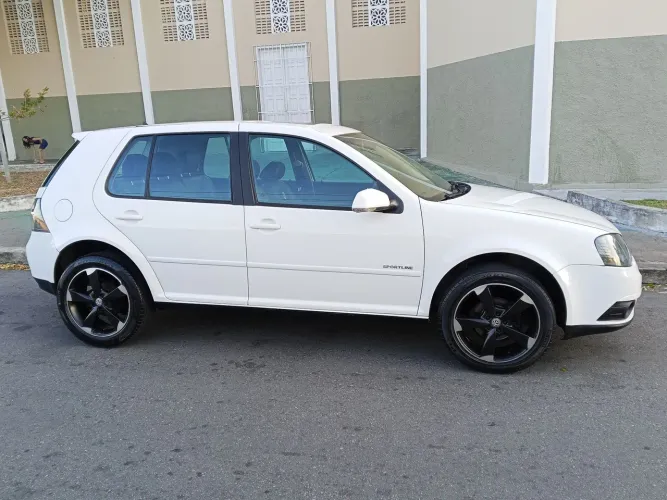 Volkswagen Golf Sportline 1.6 MI Total Flex 8V 4P 2011