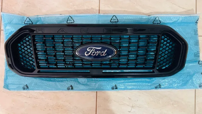 Faróis e Grade frontal Ford Ranger