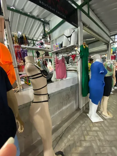 Vendo esse banco na feira da fundac- APENAS VENDA 