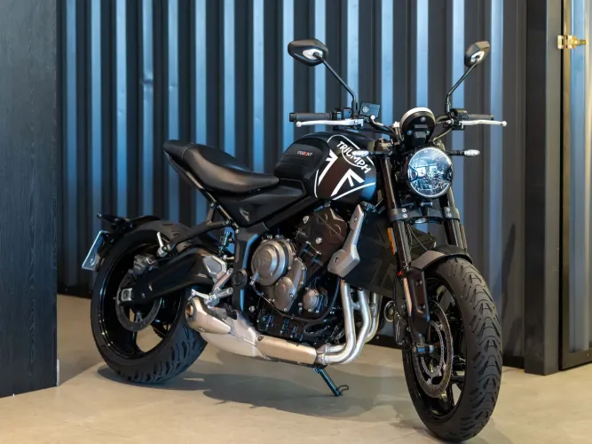 TRIUMPH TRIDENT 660 2021