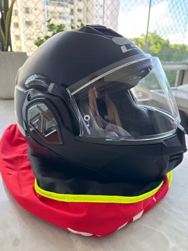 Capacete LS2 Ff906 escamoteavel 180