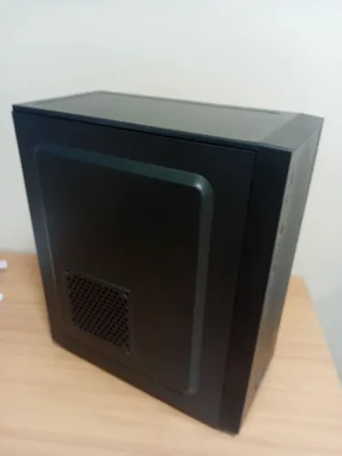 Vendo Gabinete Seminovocom fonte 200w 