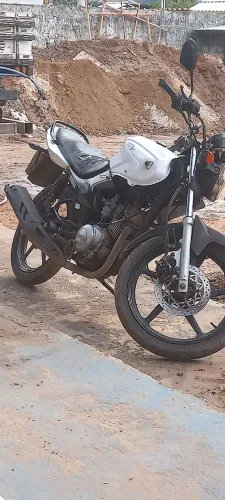 Troco por. Carro