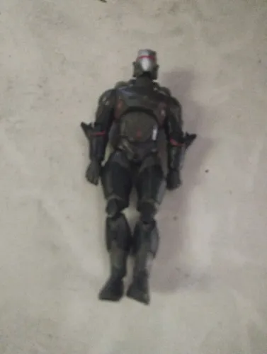 Boneco todo articulado