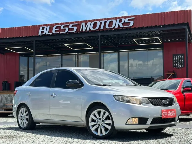 Kia Motors Cerato 1.6 16V Mec. 2013
