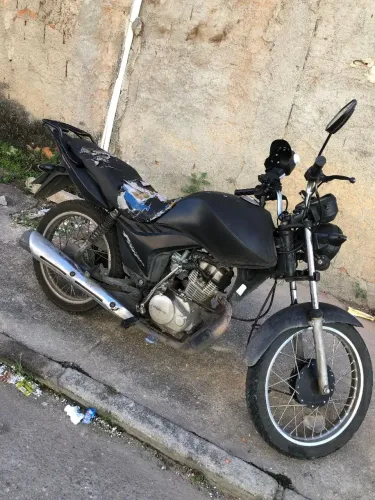 Moto sereninho e não fumaça cg fan carburada