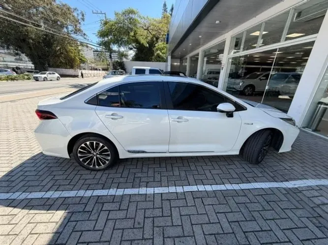 Toyota Corolla Altis Prem. Hybrid 1.8 Flex AUT 2024