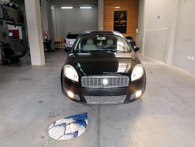 Fiat Linea 1.9/ HLX 1.9/ 1.8 Flex 16V 4P 2011