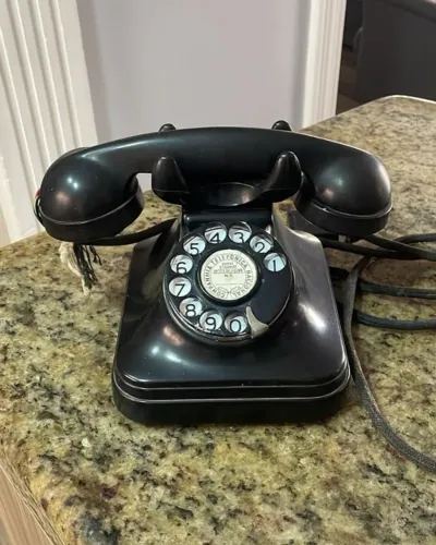 Telefone Antigo De Baquelite