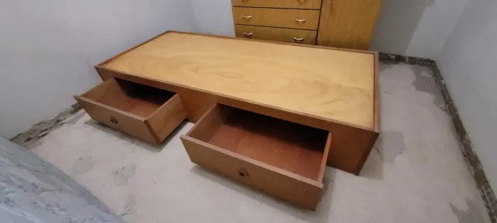 Cama solteiro com gavetas excelente
