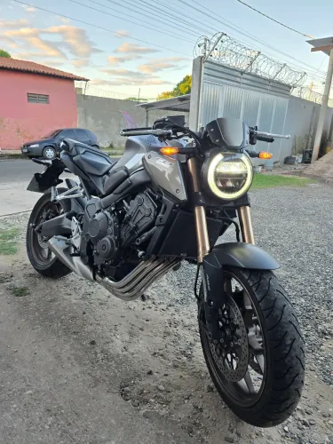 Cb650r Apenas 25 mil km