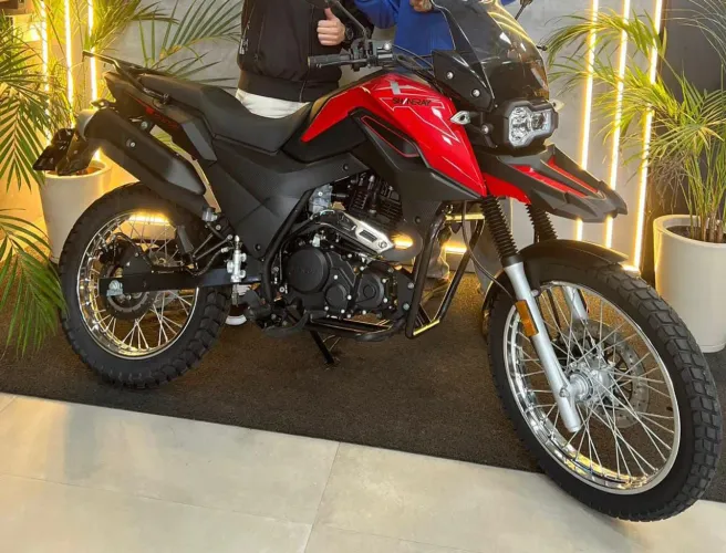 Vendo Shi 175 impecável 