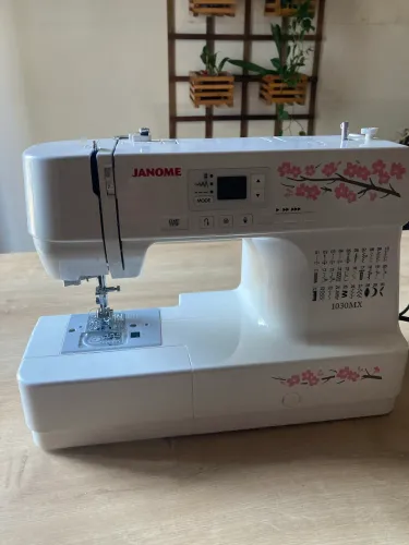 Máquina de costura Janome 220V
