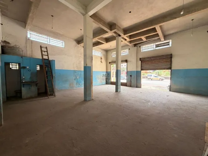 Loja Comercial Bem Localizada no Bairro Betânia Aproximadamente 90m²