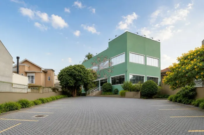 Imóvel Comercial à Venda ou Locação Santa Felicidade, Curitiba/PR