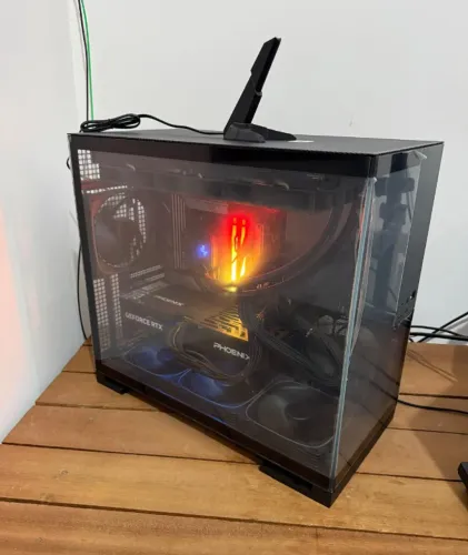PC GAMER HIGH-END RTX 5070 TI 16GB + RYZEN 9 9900X + X870E + SSD GEN5 2TB