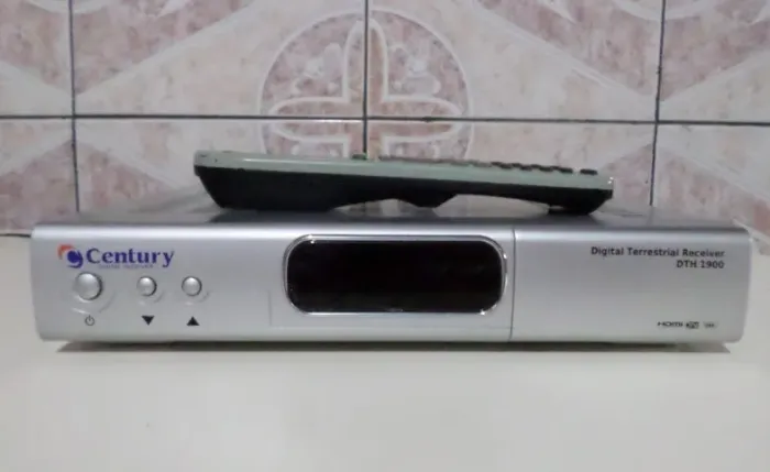 Conversor Century Dth 1900 ( Defeito )