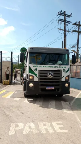 Locação de caminhões hidrovacuo