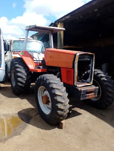 Trator ano 2003 pra vender ligeiro 35 mil
