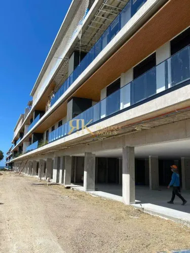 Apartamento de um dormitórios em condomínio clube na Praia do Campeche