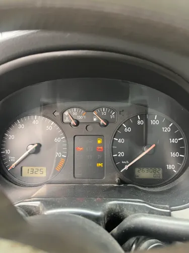 Volkswagen Gol Geração III Power 1.0 MI 16V Gasolina Mec. 4P 2002