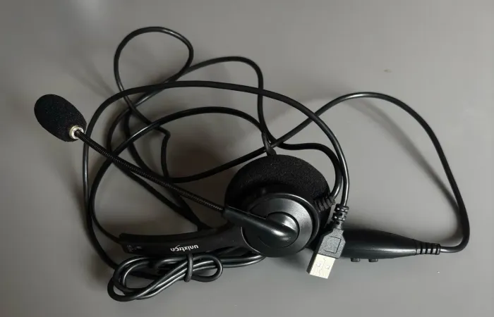 Headset Unixtron USB com Microfone - Profissional