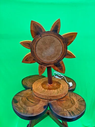 Mesinha de centro com luminária decorativa rústicas!