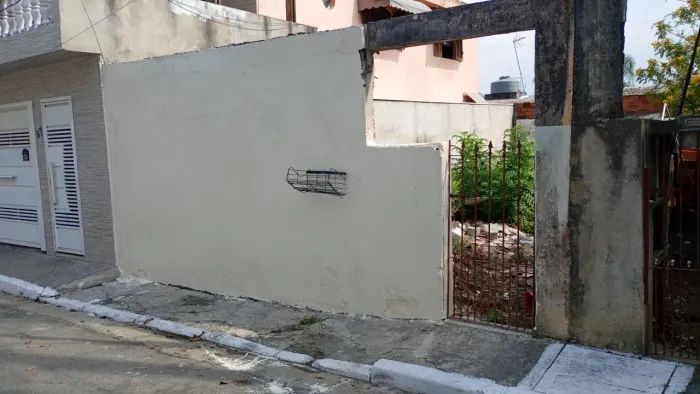 Terreno a venda em Guaianazes