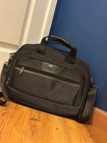    Bolsa Executiva Polo para Notebook - Elegante e Espaçosa
