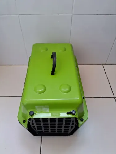 Caixa de transporte pet de qualidade seminova 