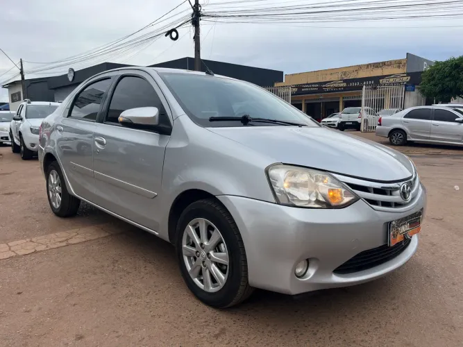 Toyota Etios XLS Sedan 1.5 Flex 16V 4P Aut. 2017