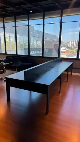 Mesa para escritório/ cowork