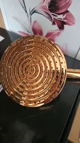 Chuveiro em red gold
